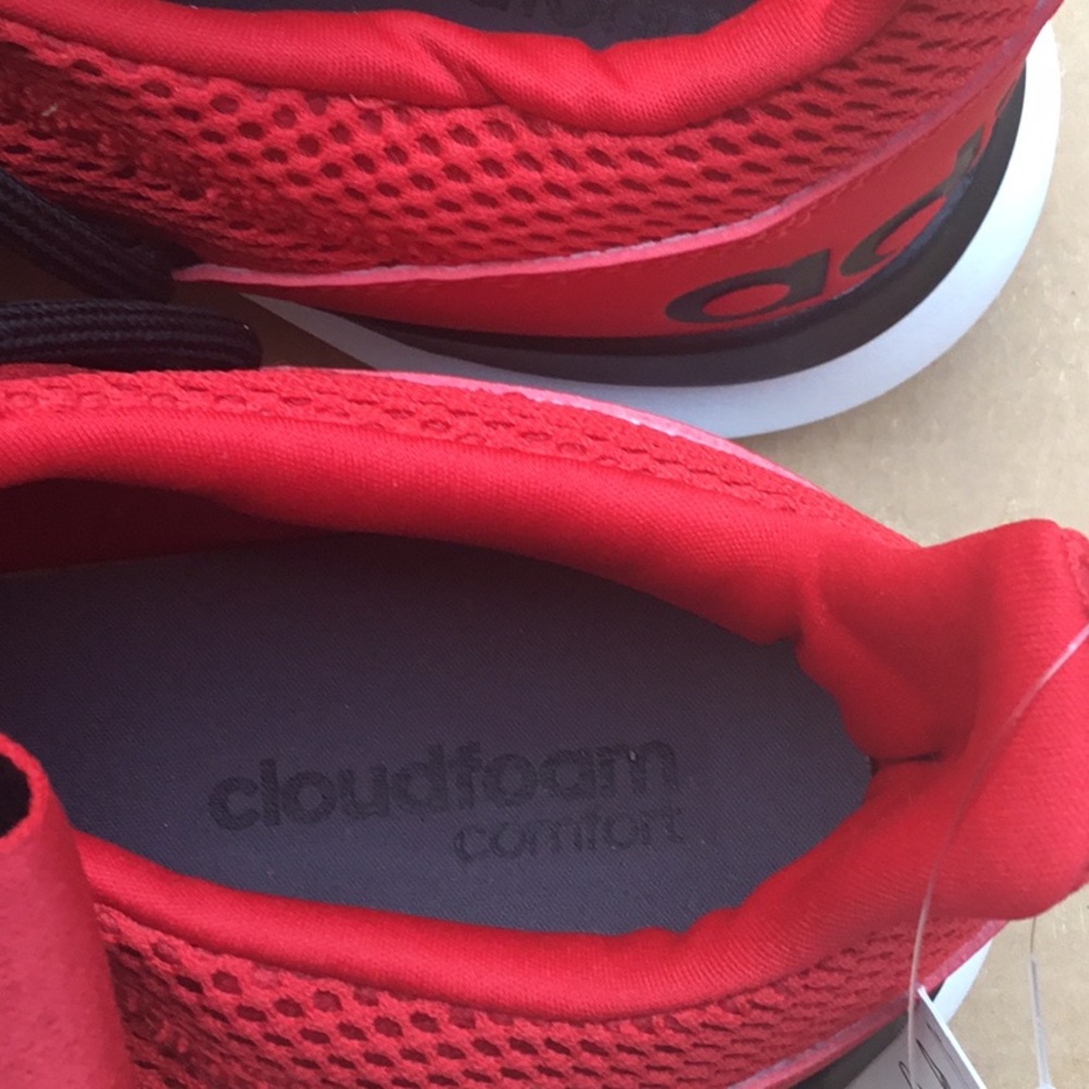 Red adidas sneakers - Picture 7 of 8